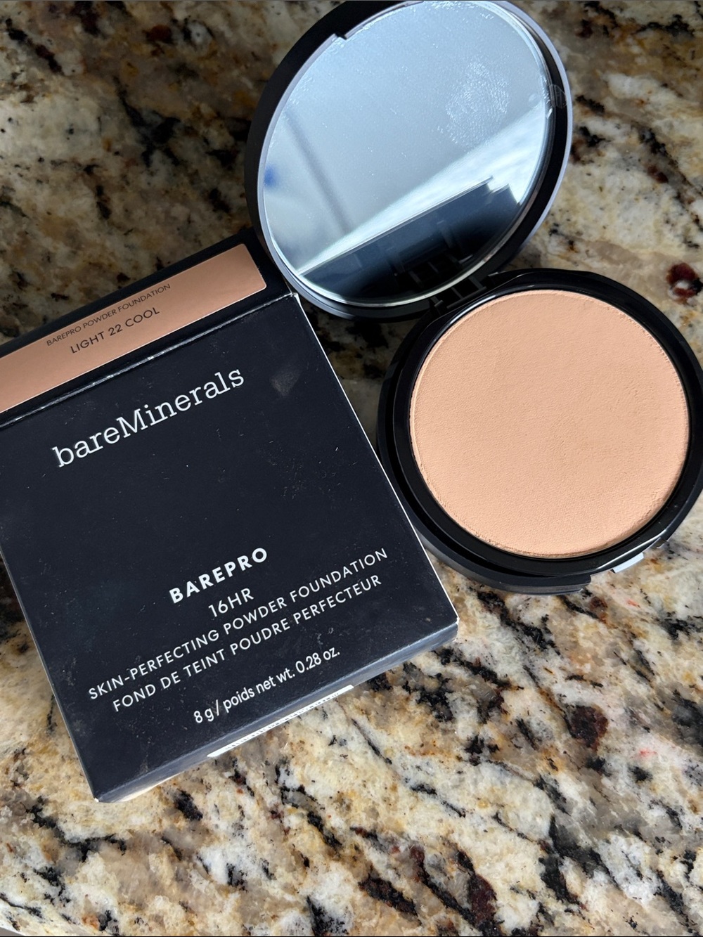 💕💋Bareminerals Light 22 CoolBAREPRO Skin-Perfecting Powder Foundation